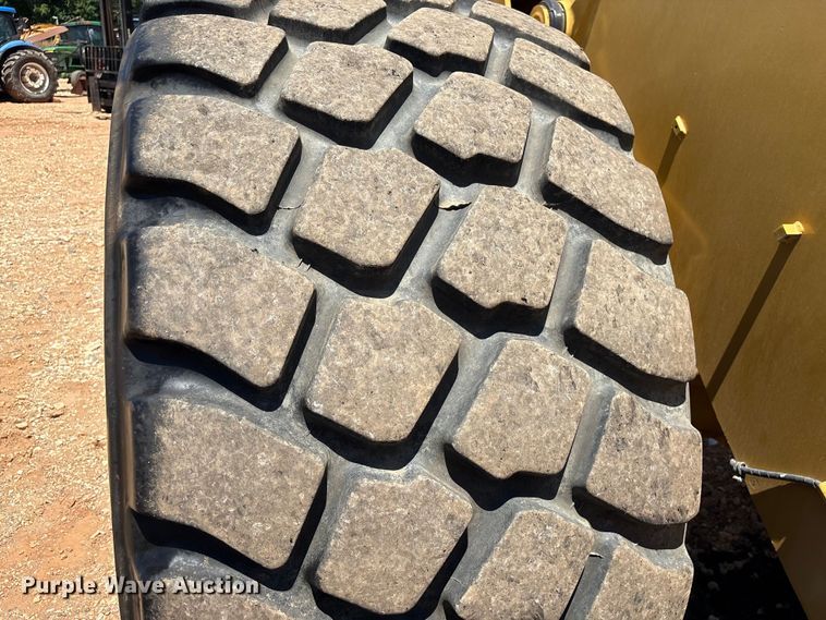 image for item EF1243 2022 Caterpillar 982 wheel loader
