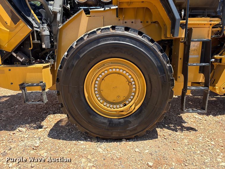 image for item EF1243 2022 Caterpillar 982 wheel loader