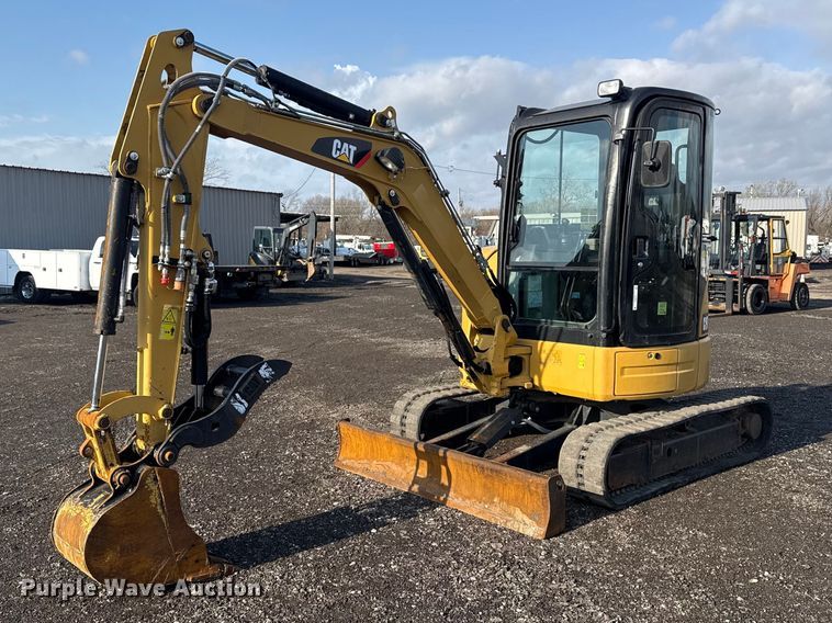 image for item EG8842 2014 Caterpillar 303.5E mini excavator