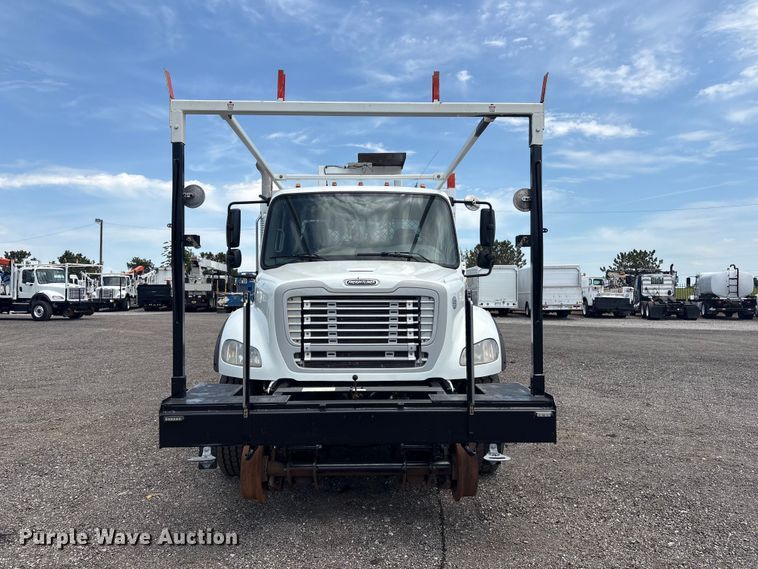 image for item EG9091 2013 Freightliner Business Class M2 grapple truck