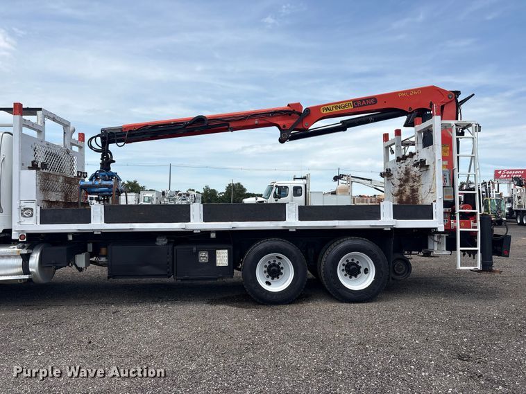 image for item EG9091 2013 Freightliner Business Class M2 grapple truck