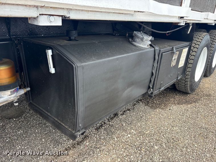 image for item EG9091 2013 Freightliner Business Class M2 grapple truck