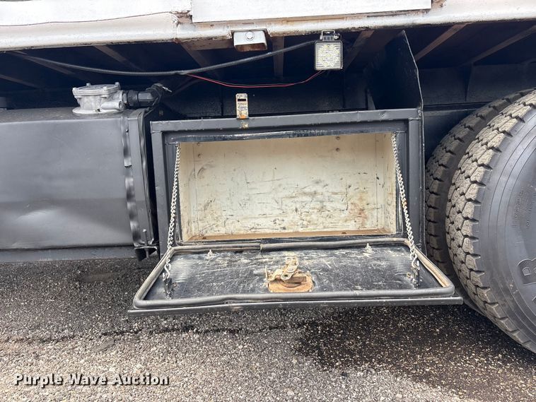 image for item EG9091 2013 Freightliner Business Class M2 grapple truck