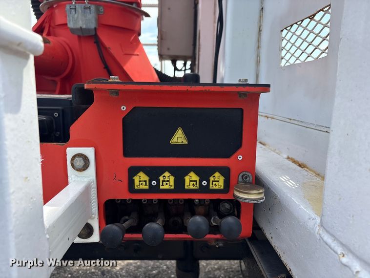 image for item EG9091 2013 Freightliner Business Class M2 grapple truck