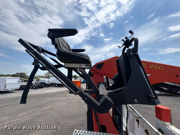 image for item EG9091 2013 Freightliner Business Class M2 grapple truck
