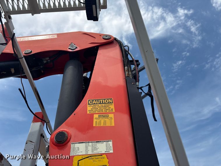 image for item EG9091 2013 Freightliner Business Class M2 grapple truck