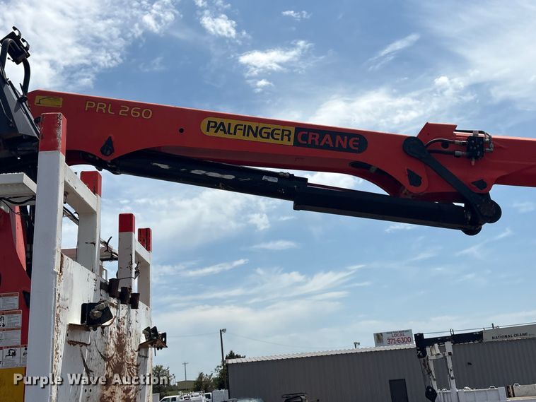 image for item EG9091 2013 Freightliner Business Class M2 grapple truck