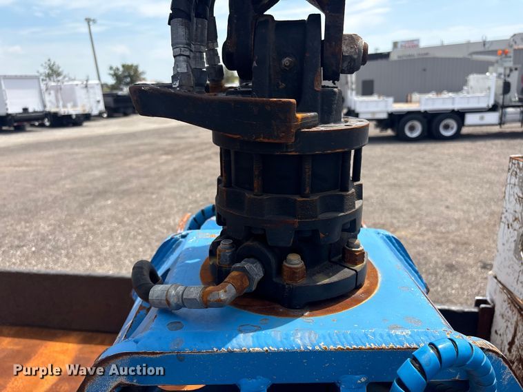 image for item EG9091 2013 Freightliner Business Class M2 grapple truck