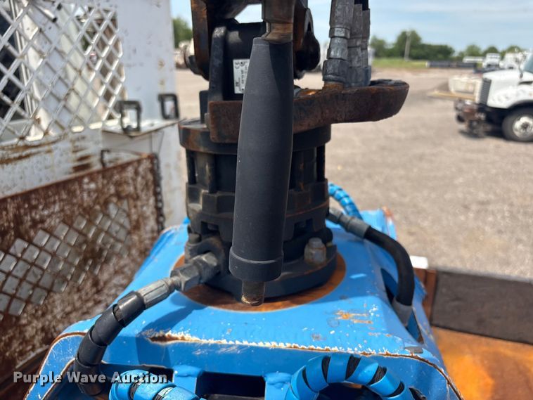 image for item EG9091 2013 Freightliner Business Class M2 grapple truck