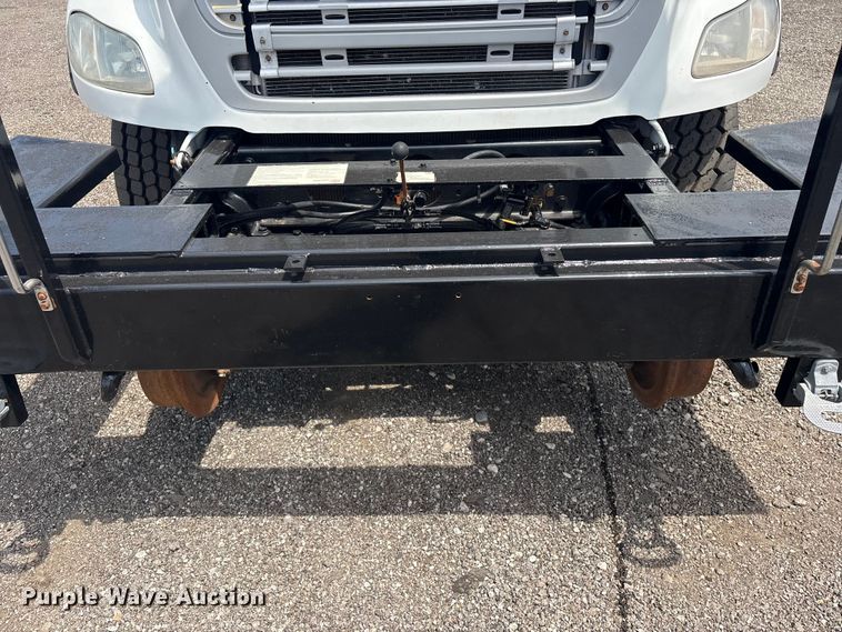 image for item EG9091 2013 Freightliner Business Class M2 grapple truck