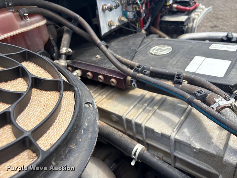 image for item EG9091 2013 Freightliner Business Class M2 grapple truck