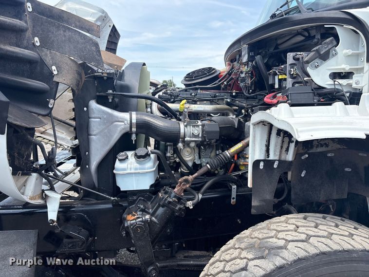 image for item EG9091 2013 Freightliner Business Class M2 grapple truck