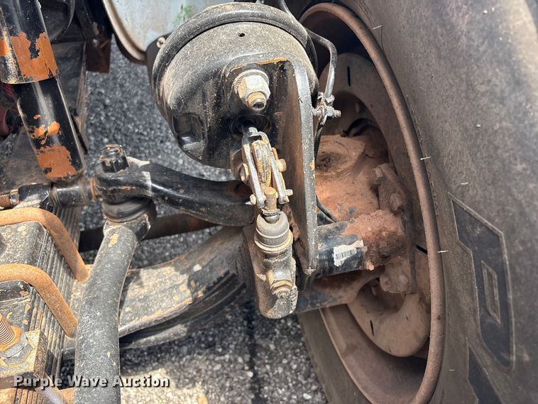 image for item EG9091 2013 Freightliner Business Class M2 grapple truck