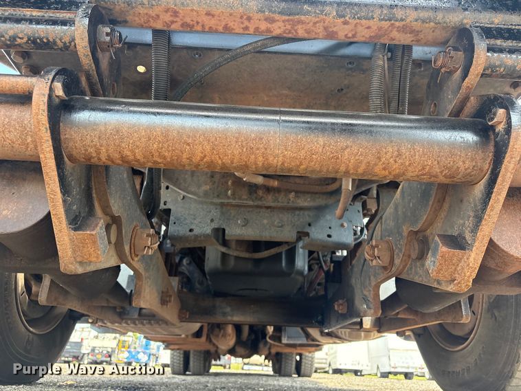 image for item EG9091 2013 Freightliner Business Class M2 grapple truck