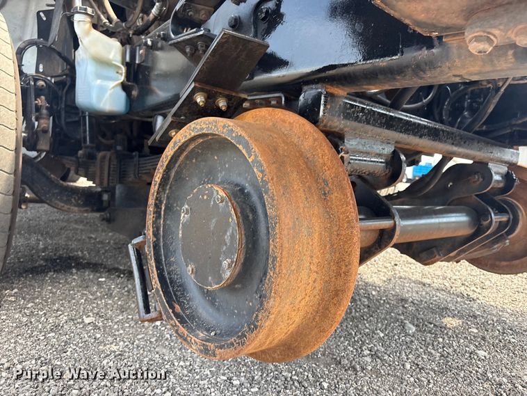 image for item EG9091 2013 Freightliner Business Class M2 grapple truck