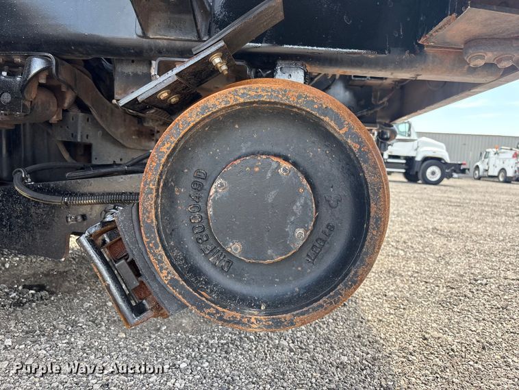 image for item EG9091 2013 Freightliner Business Class M2 grapple truck