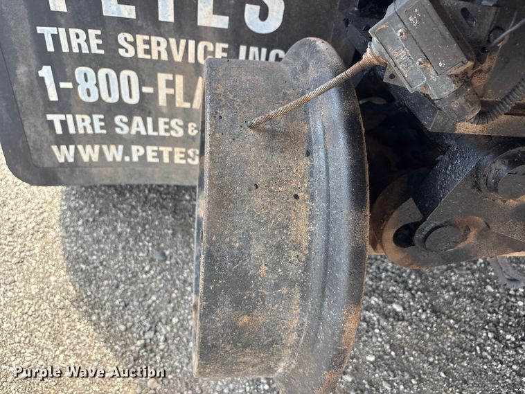 image for item EG9091 2013 Freightliner Business Class M2 grapple truck