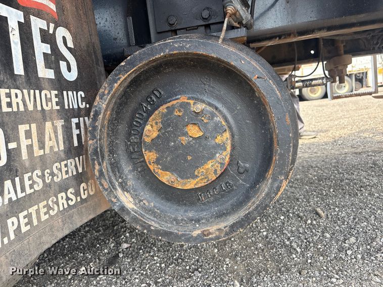 image for item EG9091 2013 Freightliner Business Class M2 grapple truck