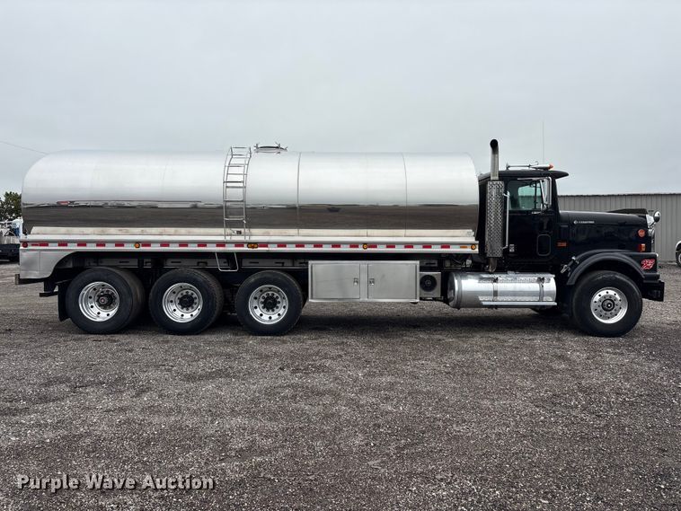 image for item EG9101 1991 International 9300 water truck