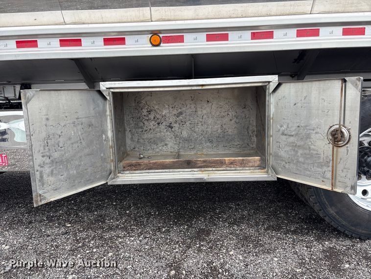 image for item EG9101 1991 International 9300 water truck