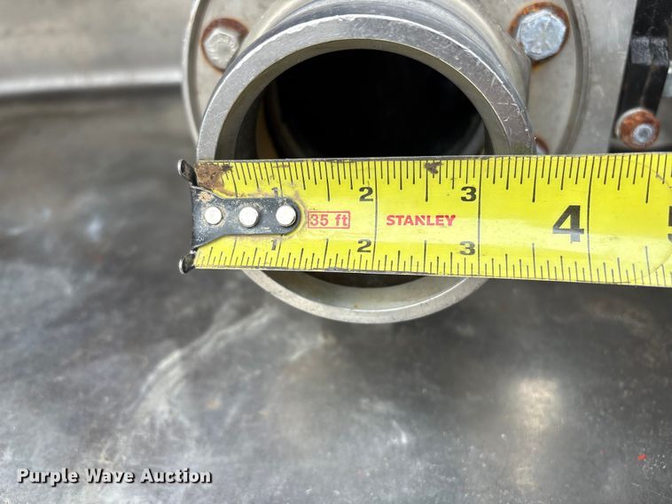 image for item EG9101 1991 International 9300 water truck