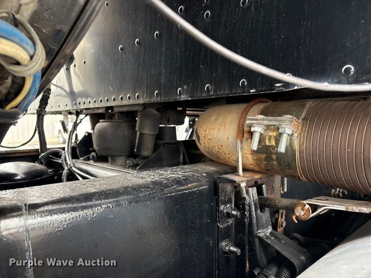 image for item EG9101 1991 International 9300 water truck