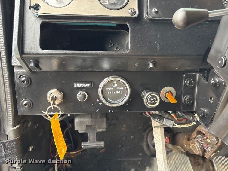 image for item EG9101 1991 International 9300 water truck