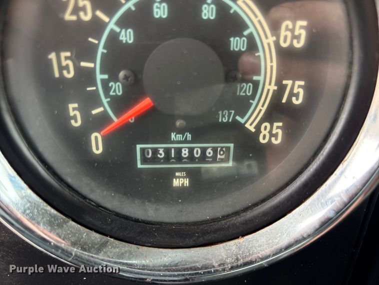 image for item EG9101 1991 International 9300 water truck