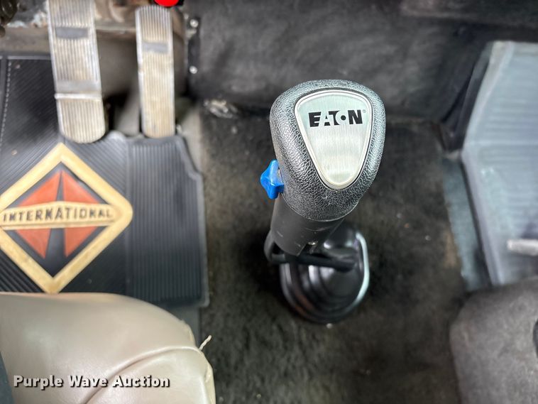 image for item EG9101 1991 International 9300 water truck