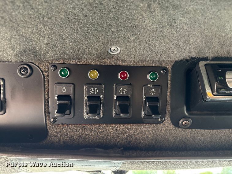 image for item EG9101 1991 International 9300 water truck