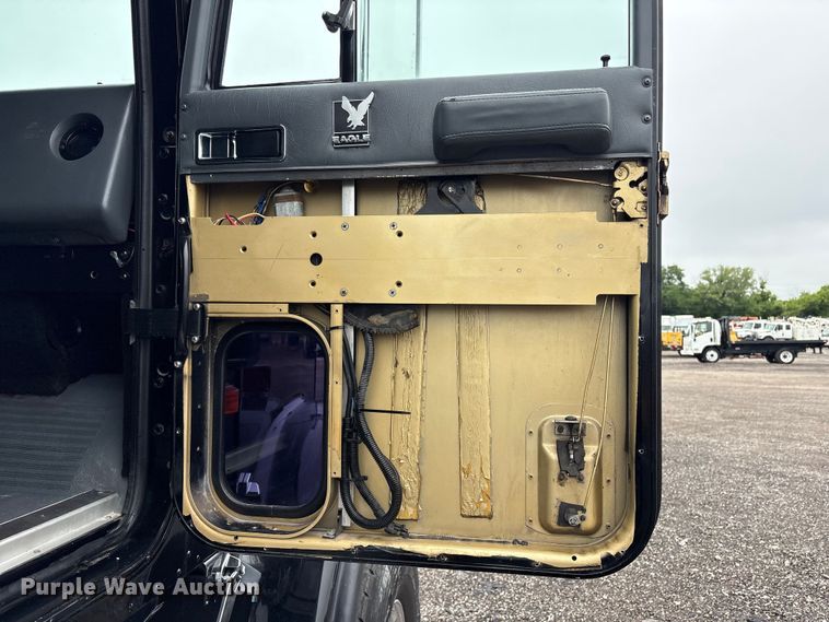 image for item EG9101 1991 International 9300 water truck