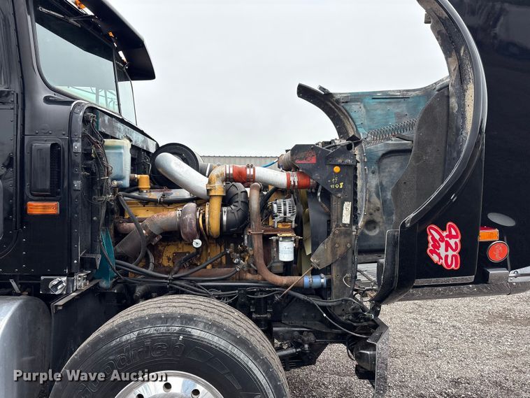 image for item EG9101 1991 International 9300 water truck