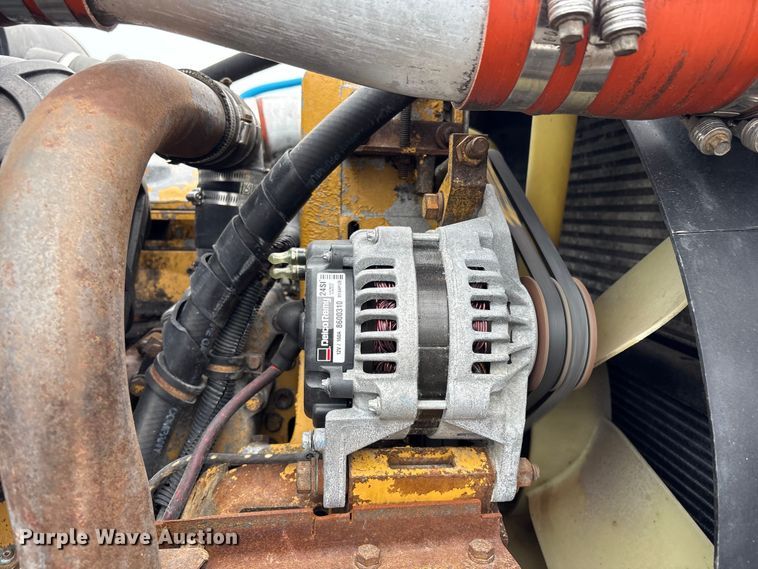 image for item EG9101 1991 International 9300 water truck