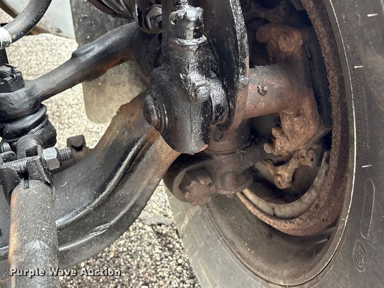 image for item EG9101 1991 International 9300 water truck