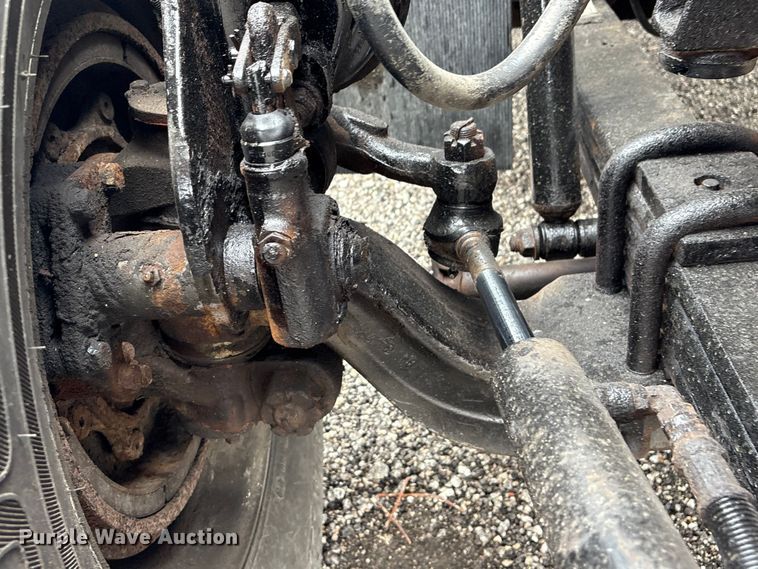 image for item EG9101 1991 International 9300 water truck