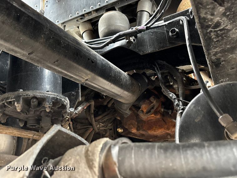 image for item EG9101 1991 International 9300 water truck