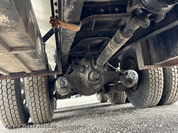 image for item EG9101 1991 International 9300 water truck