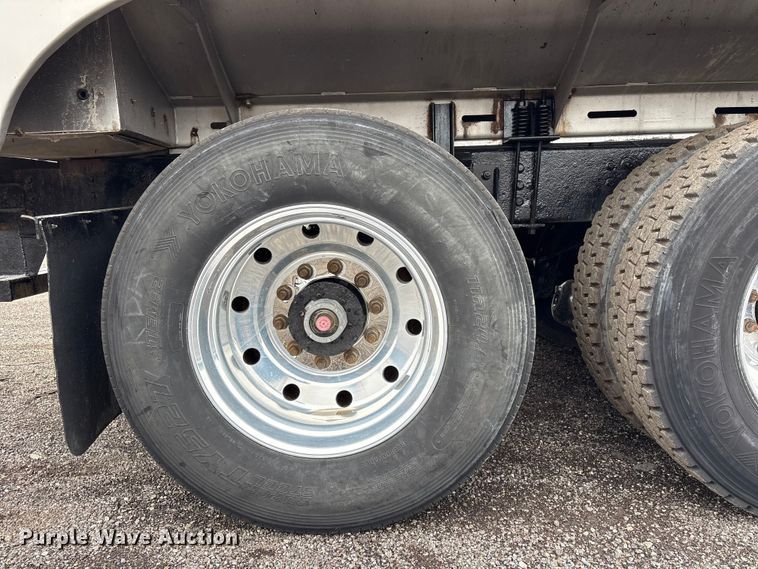 image for item EG9101 1991 International 9300 water truck
