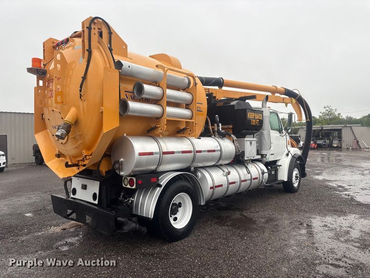 image for item EG9112 2002 Sterling L7500 sewer jetter truck