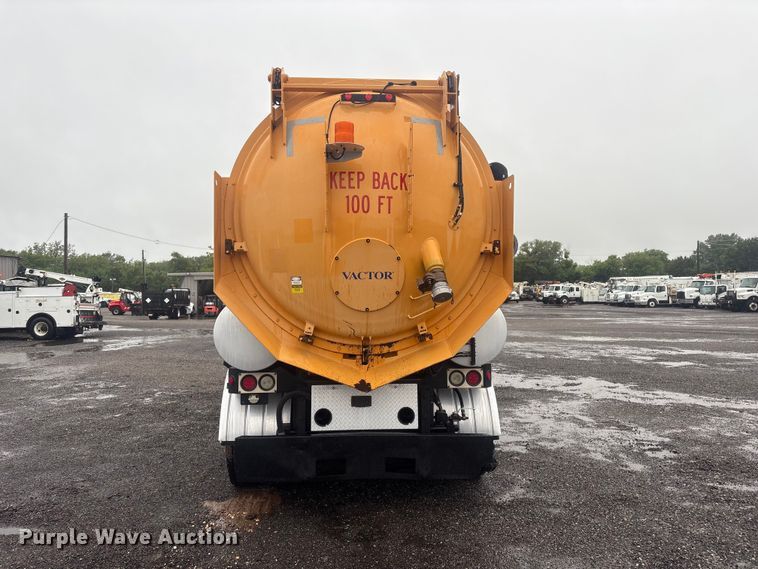 image for item EG9112 2002 Sterling L7500 sewer jetter truck