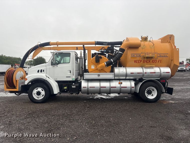 image for item EG9112 2002 Sterling L7500 sewer jetter truck