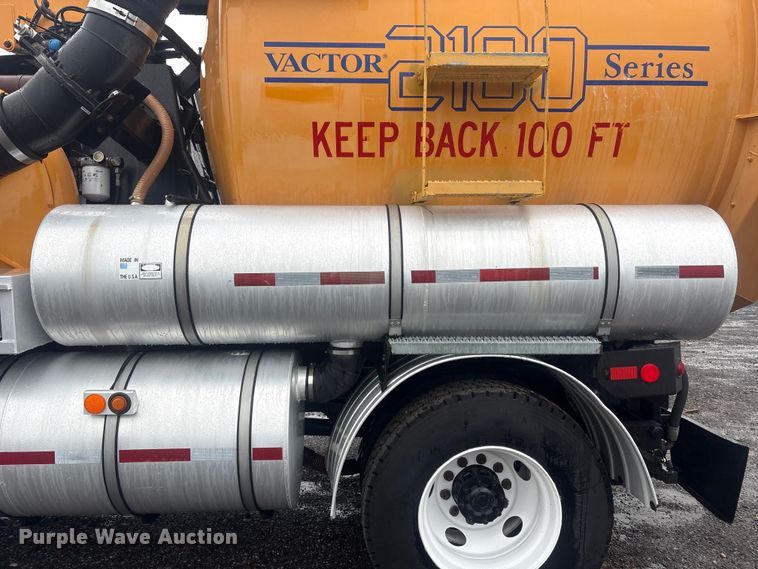 image for item EG9112 2002 Sterling L7500 sewer jetter truck