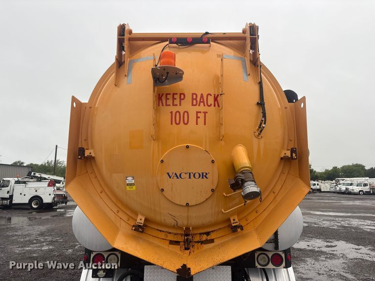 image for item EG9112 2002 Sterling L7500 sewer jetter truck