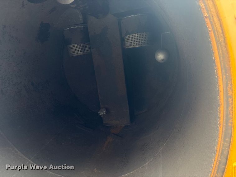 image for item EG9112 2002 Sterling L7500 sewer jetter truck
