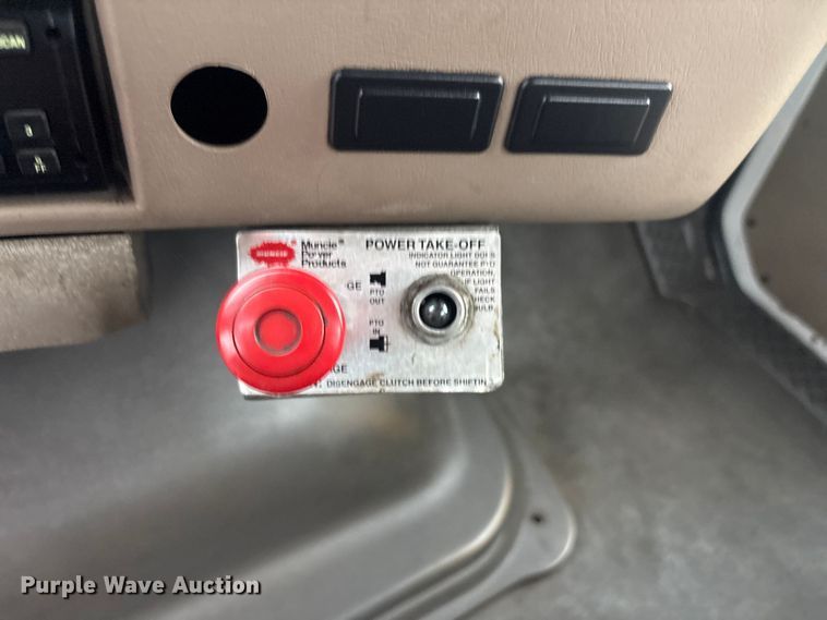 image for item EG9112 2002 Sterling L7500 sewer jetter truck