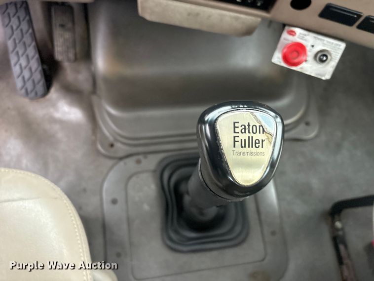 image for item EG9112 2002 Sterling L7500 sewer jetter truck