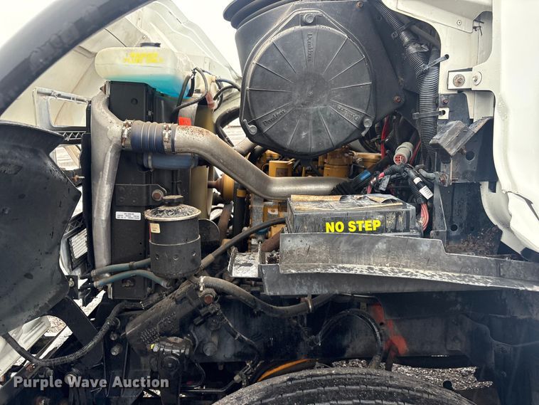 image for item EG9112 2002 Sterling L7500 sewer jetter truck
