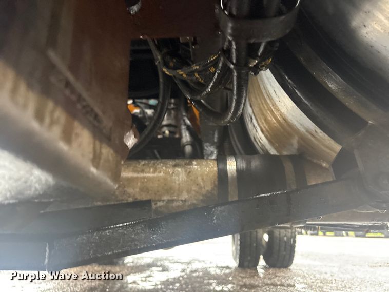 image for item EG9112 2002 Sterling L7500 sewer jetter truck