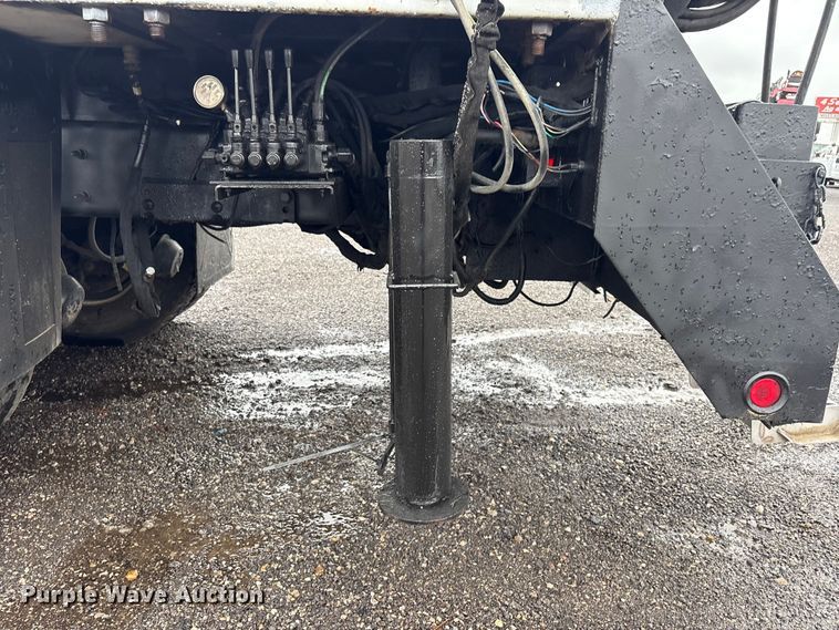 image for item EG9115 2010 International WorkStar 7400 Crew Cab crane truck