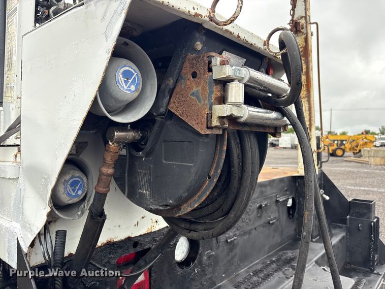 image for item EG9115 2010 International WorkStar 7400 Crew Cab crane truck